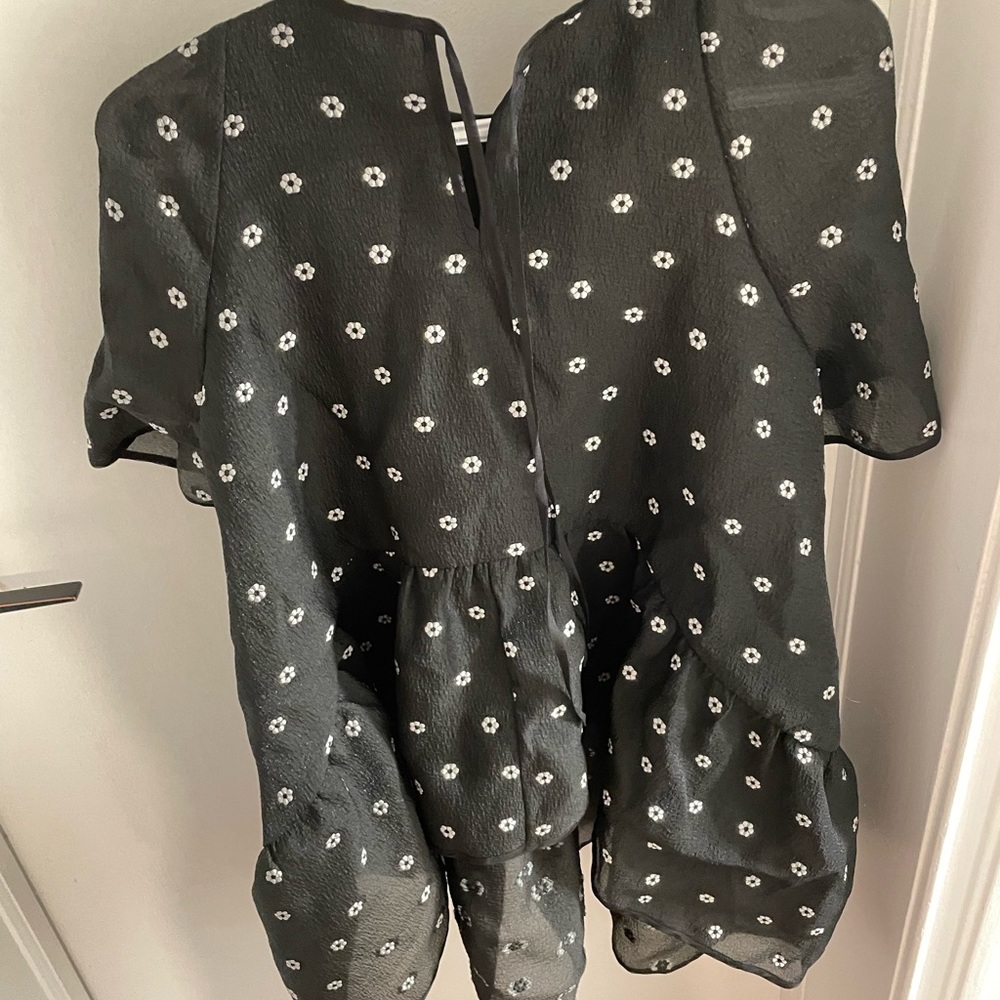 Cecilie bahnsen us 4 black floral print. Preowned. Only worn a few times